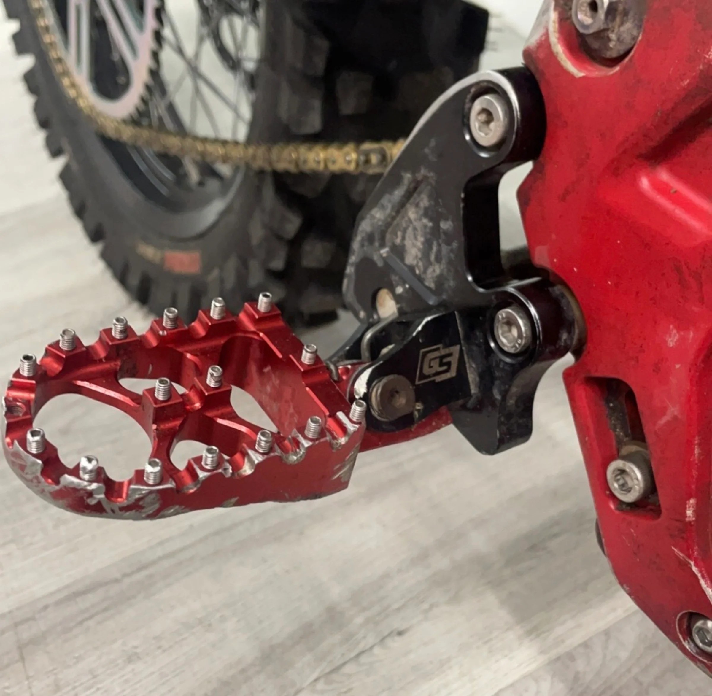 Heavy Hitter Billet CRF450 V2 Footpeg Brackets - Image 4