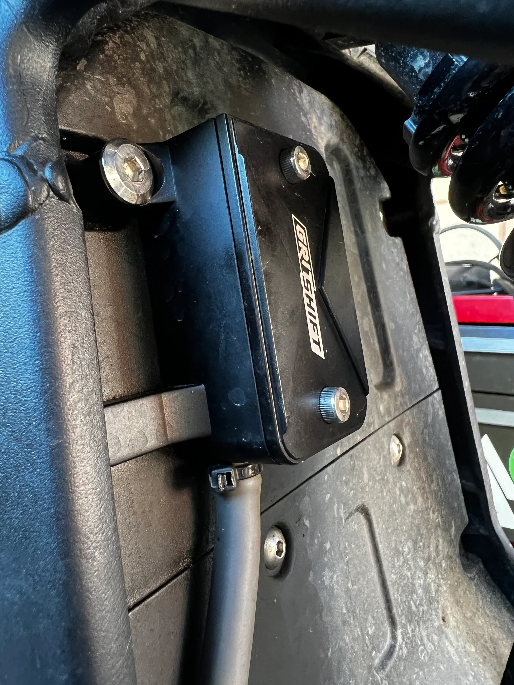 GritShift Gearbox Breather Kit W/Fluid Reservoir - Image 5